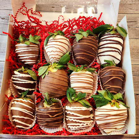 Chocolate Covered Strawberries - Assorted chocolate with assorted drizzle